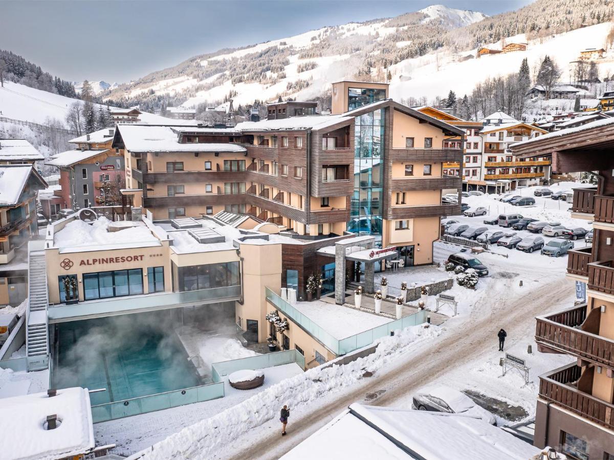 Alpinresort Valsaa - Sport & Spa Saalbach Exterior foto