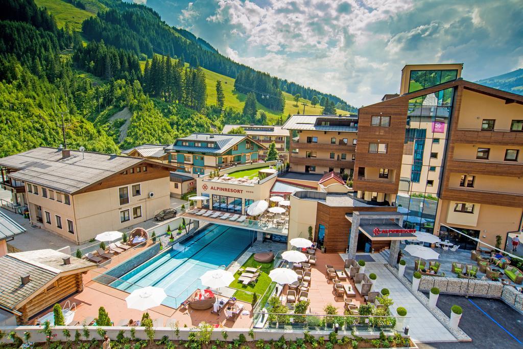 Alpinresort Valsaa - Sport & Spa Saalbach Exterior foto
